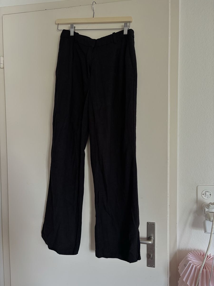 H&M Hosen: H&M Linen Blend Black Trousers, EU38 – Gebraucht aus Wallisellen von eli_v7dn