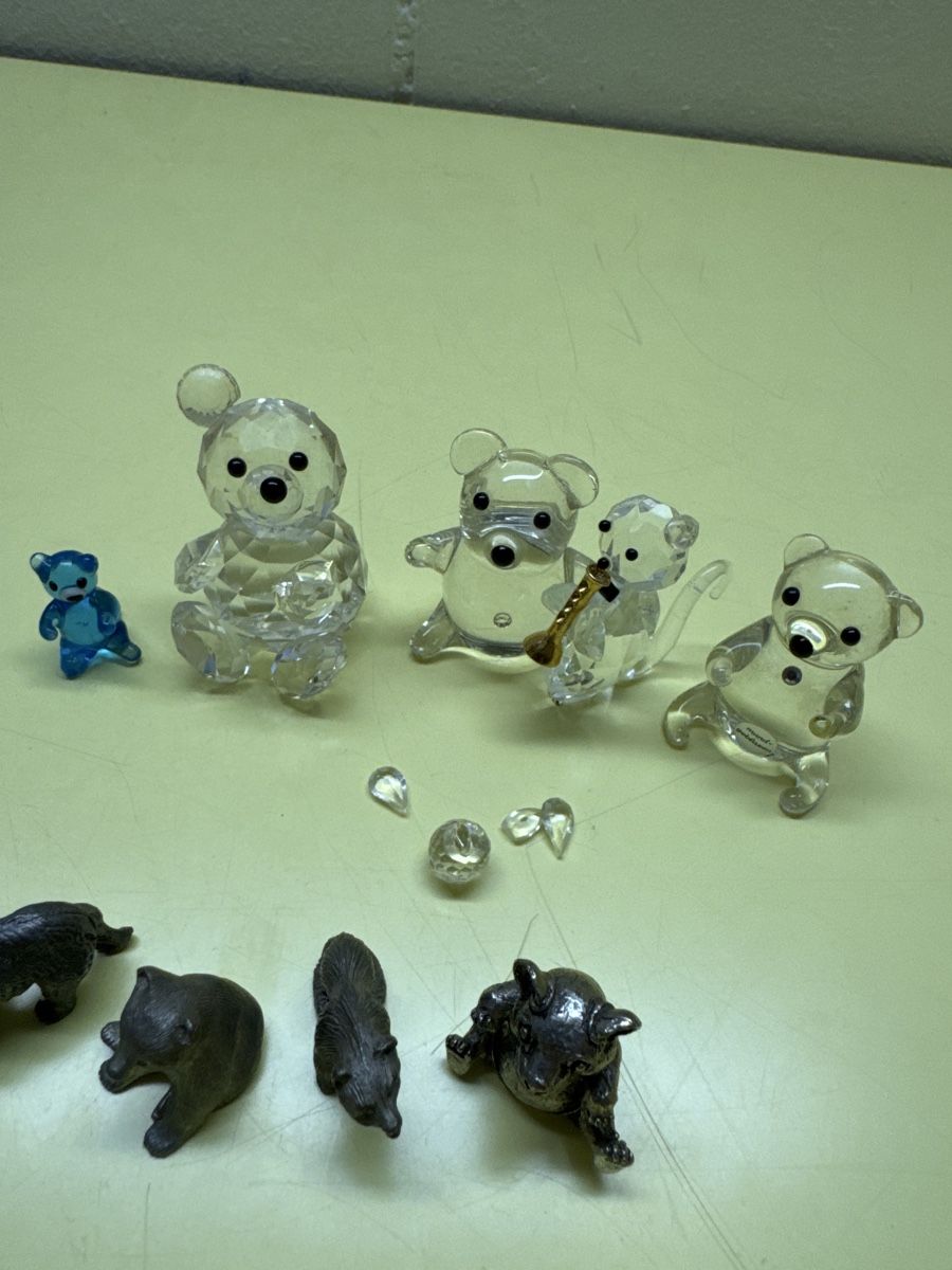 Statuette: Diverse Bären-Figuren, Glas, Messing, Metall – Usato da Winterthur venduto da Zahir02 1