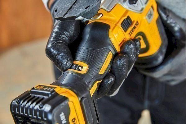 Dewalt Seghe: DeWALT Akku-Stichsäge 18V DCS335NT – Nuovo e nell'imballaggio originale da Bottighofen venduto da zaap 6