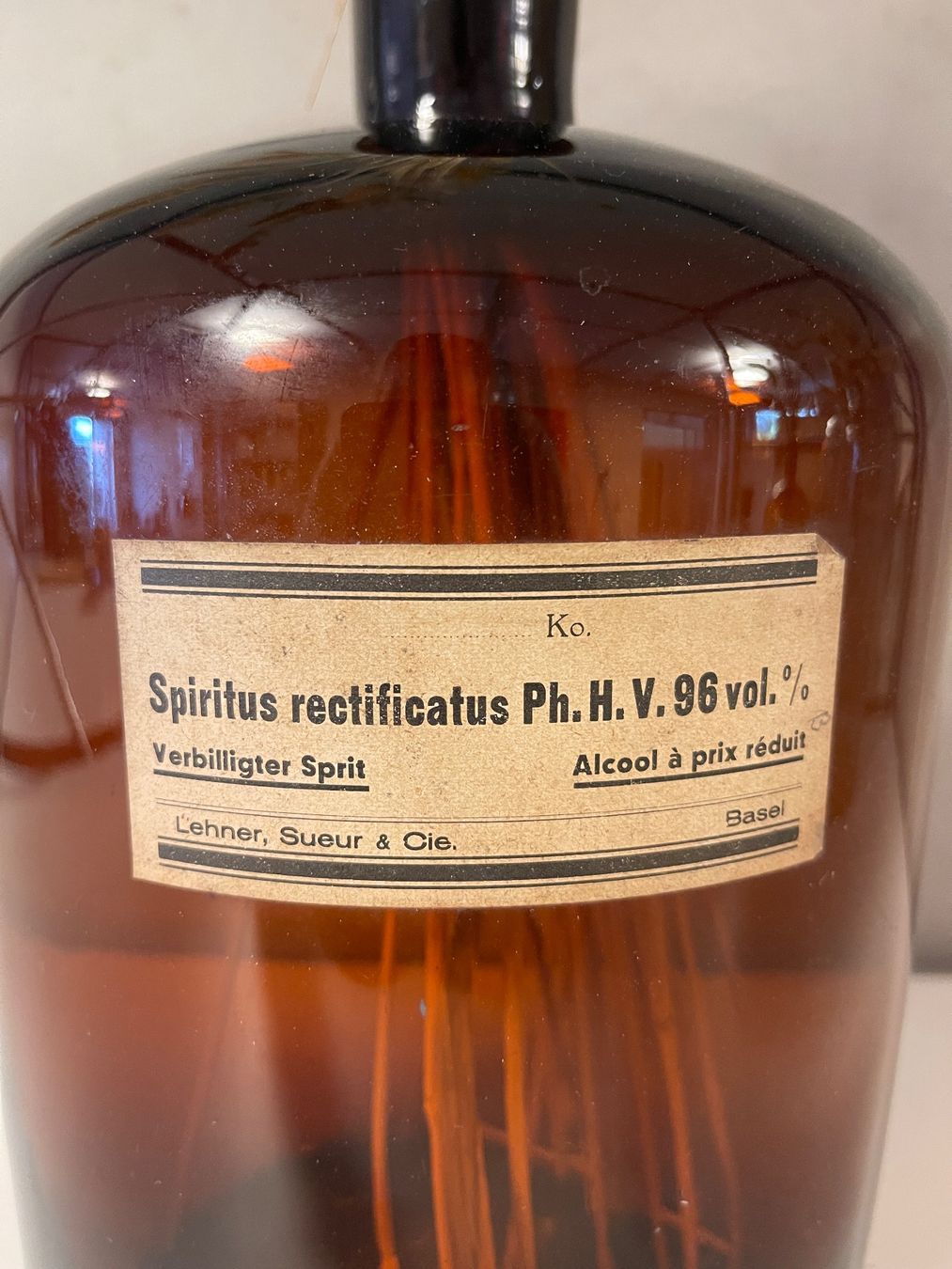 Bicchieri: Grosses Apothekerglas, braun, bernstein – Usato da St. Gallen venduto da fundstaette 2