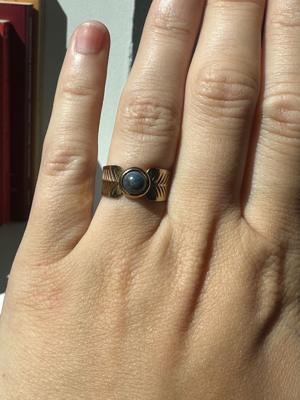 Anelli: Goldiger Ring mit blauem Stein – Usato da Zürich venduto da leo_pyh7 1