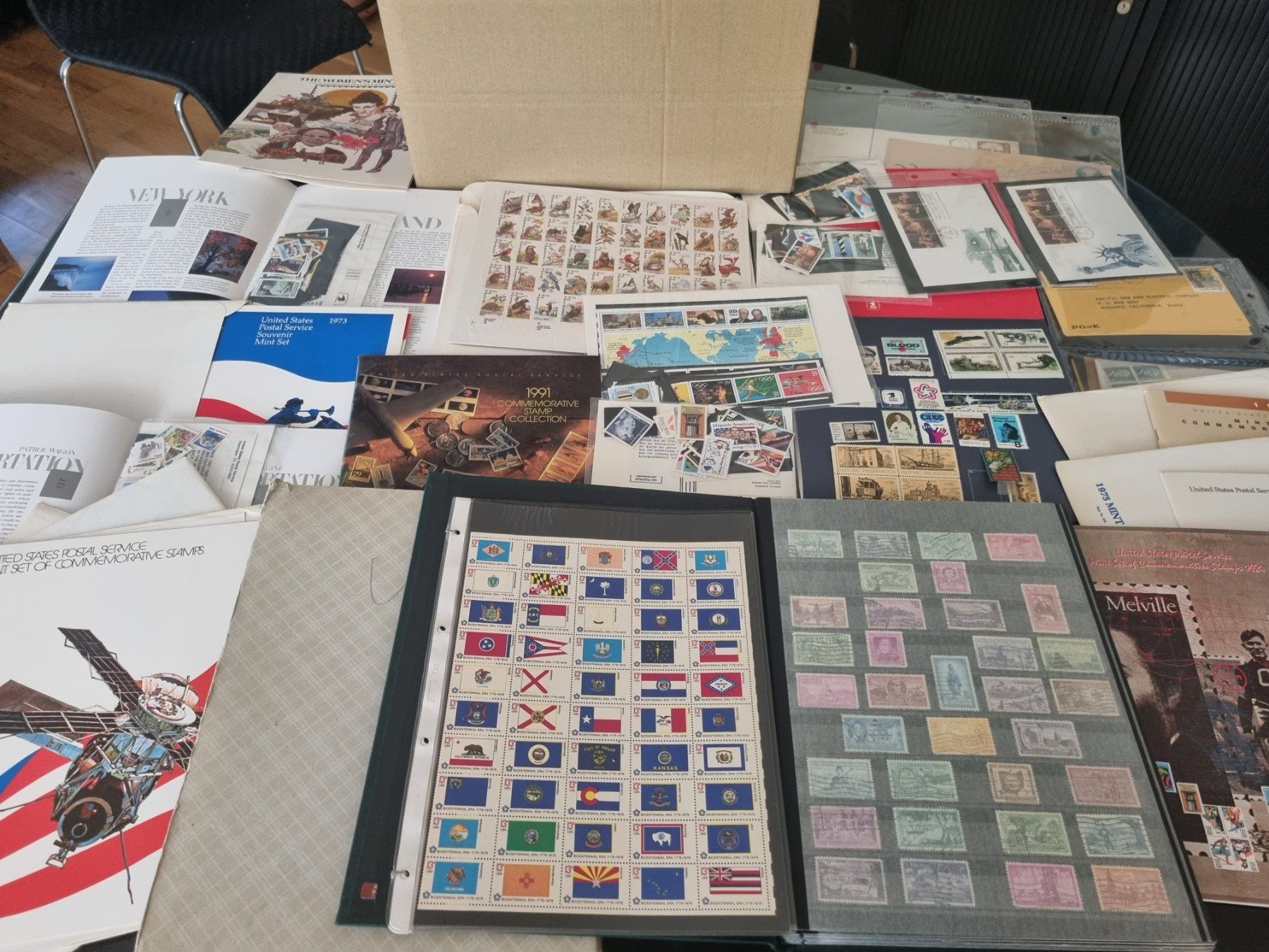 Alle Briefmarken: Kiste mit Sammlung Briefmarken USA – Gebraucht aus Gümligen von Geniusbuy