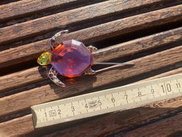Brosche in Form farbiger Glas-Schildkröte,