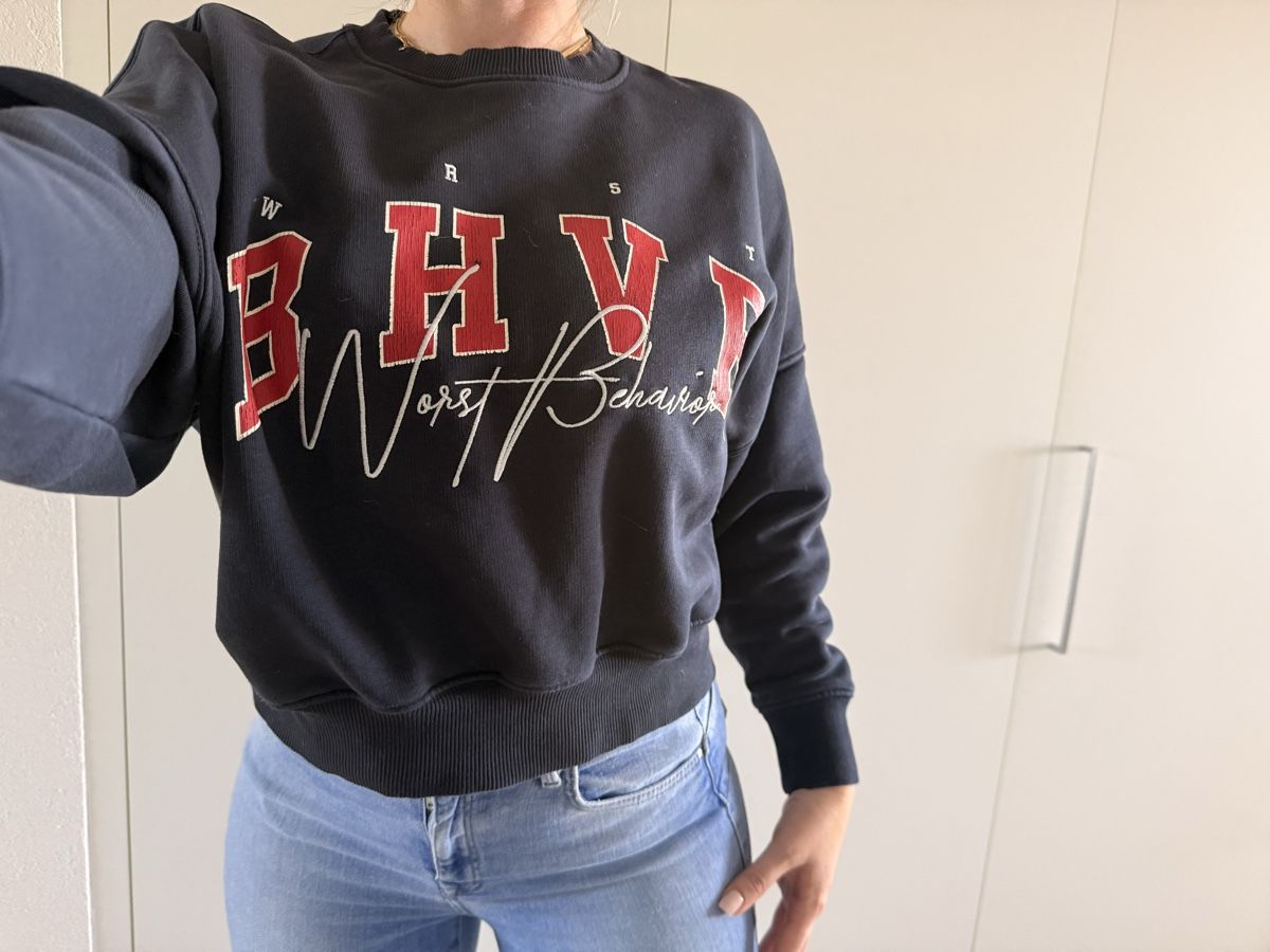 Maglioni & Felpe: WRSTBHVR Sweatshirt Pulli Damen Pullover XS worst behavior  – Usato da Staad SG venduto da Chirrari