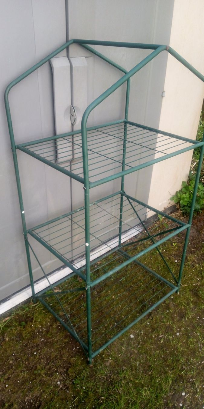 Scaffali: Anzuchtgestell – Usato da Illnau venduto da Ueli2012 1