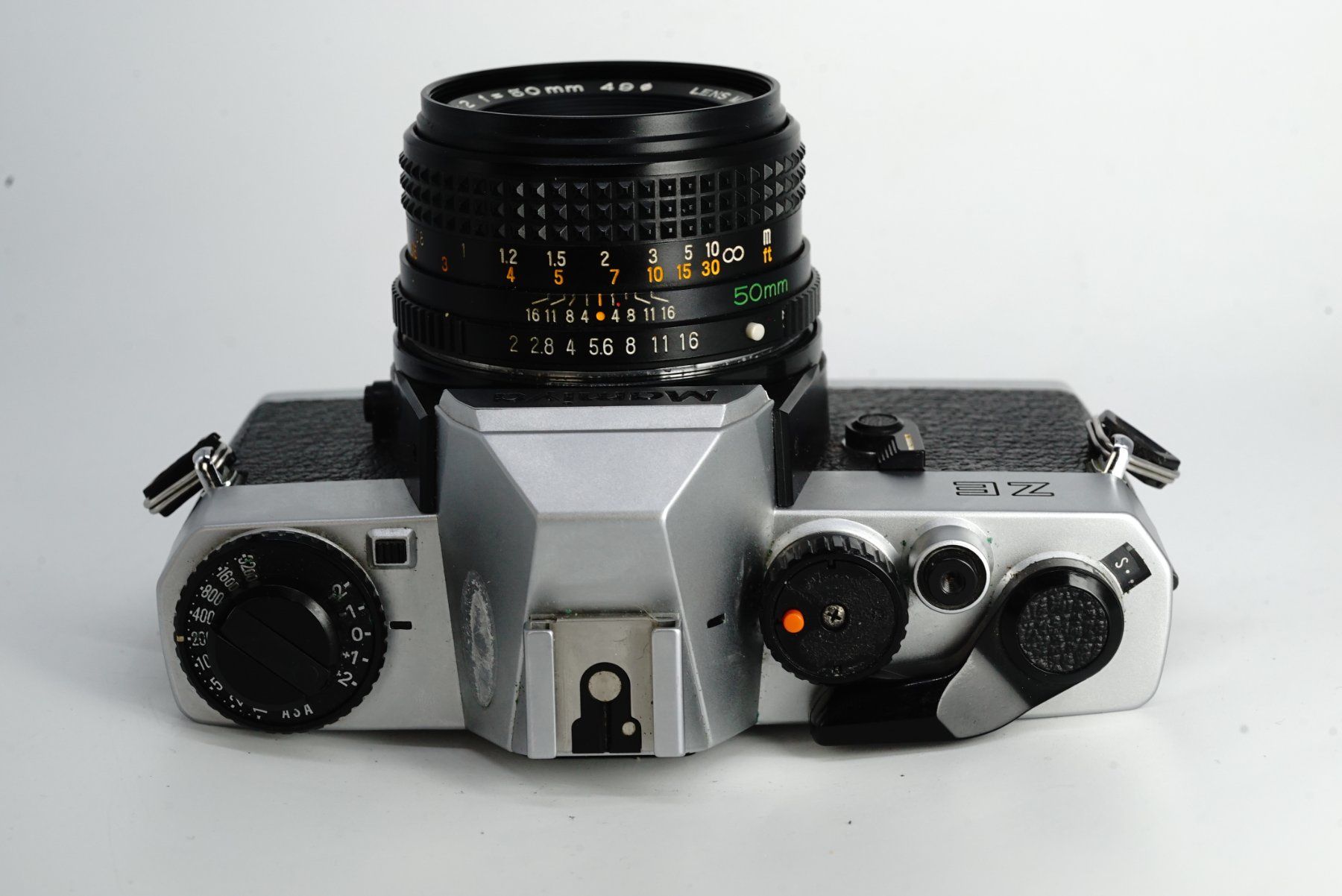 Mamiya Fotocamera: Mamiya ZE mit Objektiv mit kleinem Mangel – Usato da Bischofszell venduto da Blende2 4