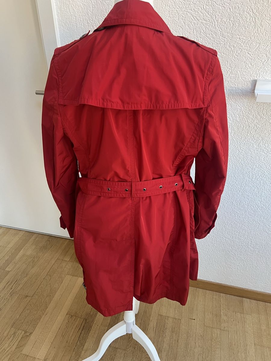 Burberry Cappotti: Roter Burberry Trenchcoat  – Usato da Ostermundigen venduto da Steff18 1