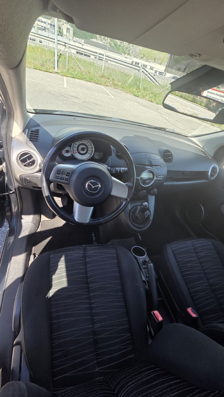 Mazda Autos: MAZDA 2 1.3 HP 2008 – D'occasion à Chur par paszimmi 1
