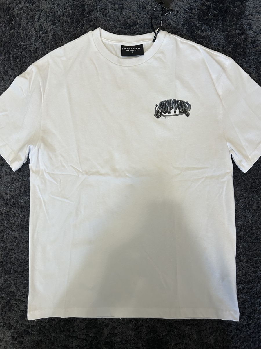 T-shirts: Tshirt mit print  – Neuf avec emballage d'origine à Zollikofen par Metrooo