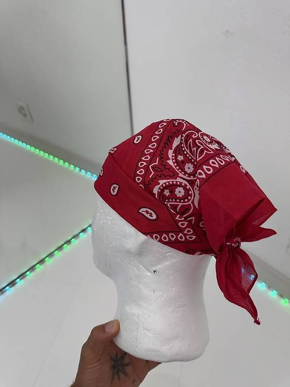 Foulard & Sciarpe: 2 Bandanas – Usato da Zürich venduto da refg7