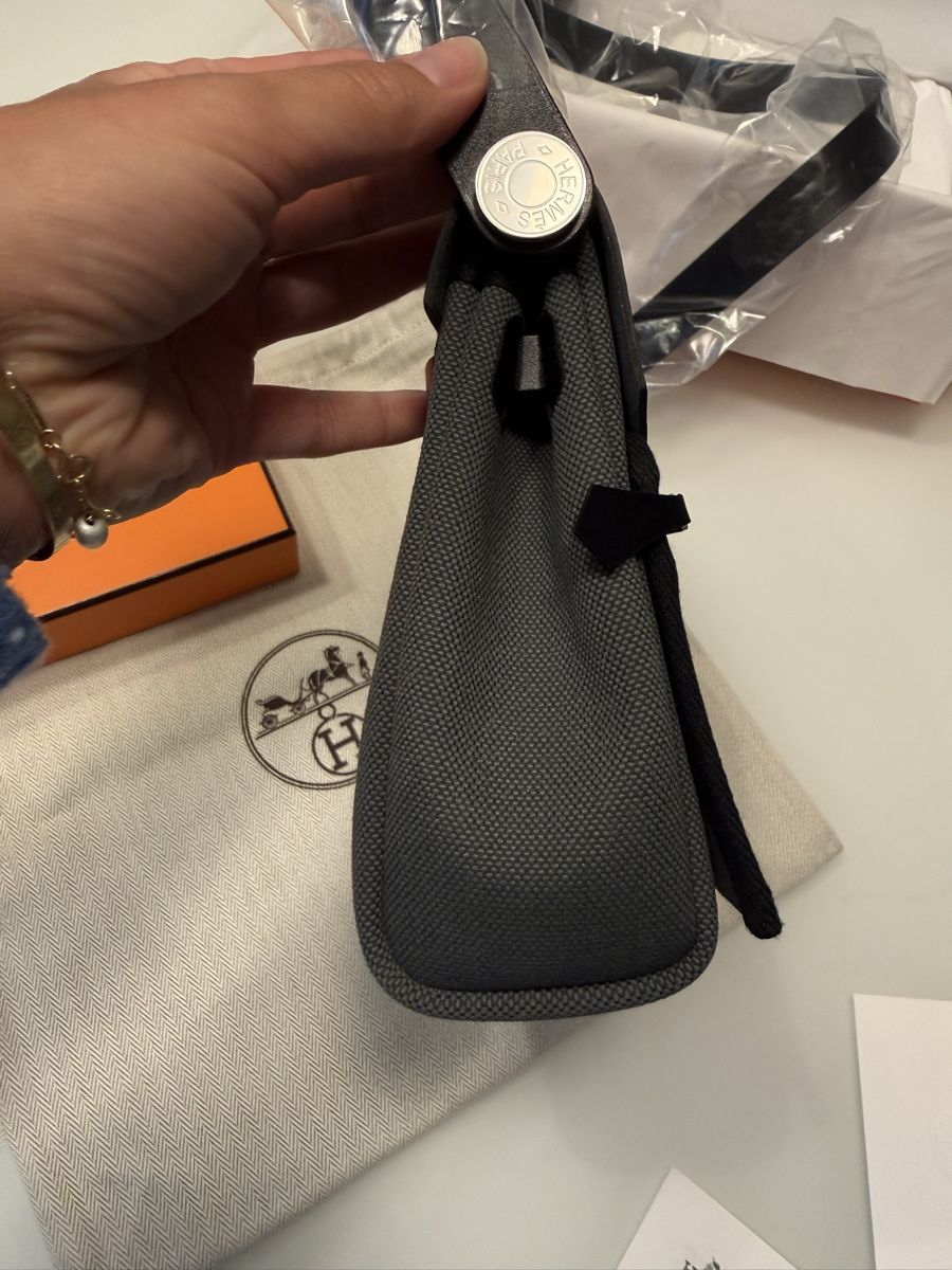 Hermès Borse: Hermes Herbag Mini 20 NEU vert mangrove noir  – Nuovo e nell'imballaggio originale da Wilen b. Wollerau venduto da Katjaisabelle 6
