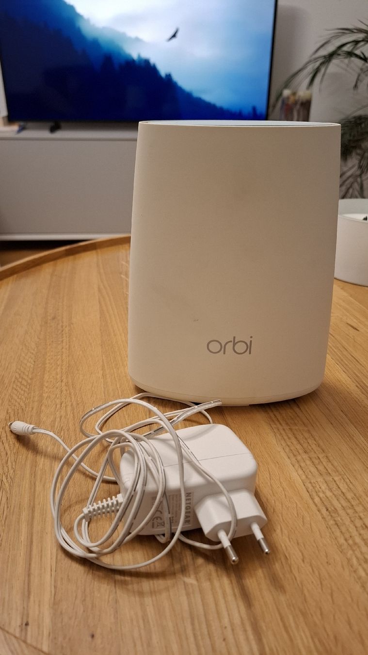 Netgear Modem & Router: Netgear Orbi Mini Router RBR40 – Usato da Bern venduto da barzue