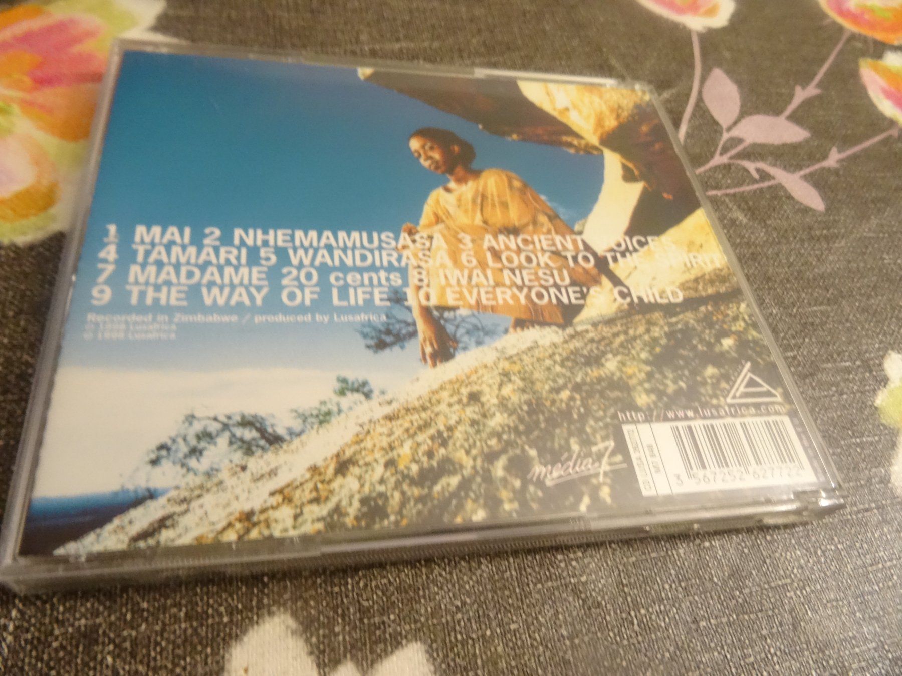 CD: Chiwoniso - Ancient Voices CD – Usato da Olten venduto da Disc-Ausverkauf 1