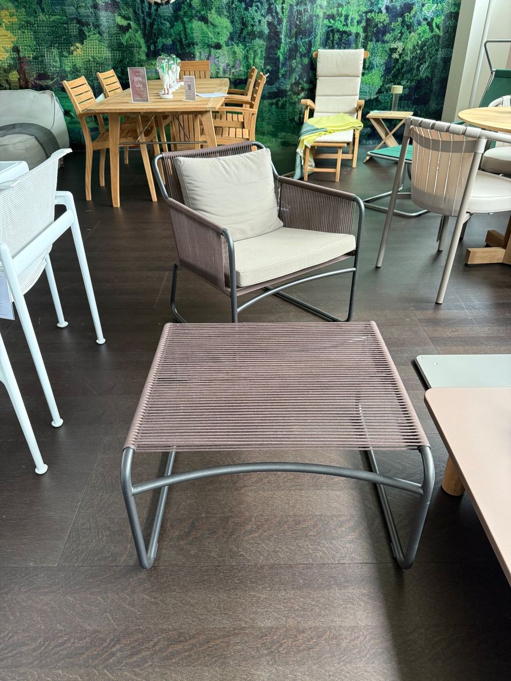 Poltrone: Sessel mit Hocker, Harp 311, Roda – Nuovo (secondo la descrizione) da Kriens venduto da AmreinWohnen