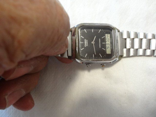 Casio Orologi: CASIO DIGITAL  HERREN  UHR.QUARTZ.-LÄÜFT-28X30MM – Usato da zürich venduto da ahmad01 8