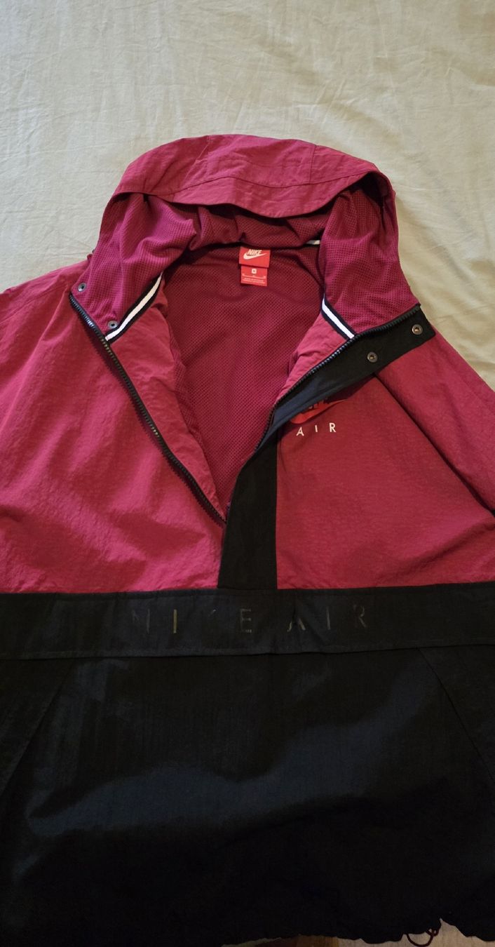 Nike Giacche: veste légère Nike – Nuovo (secondo la descrizione) da Nyon venduto da menzito 1