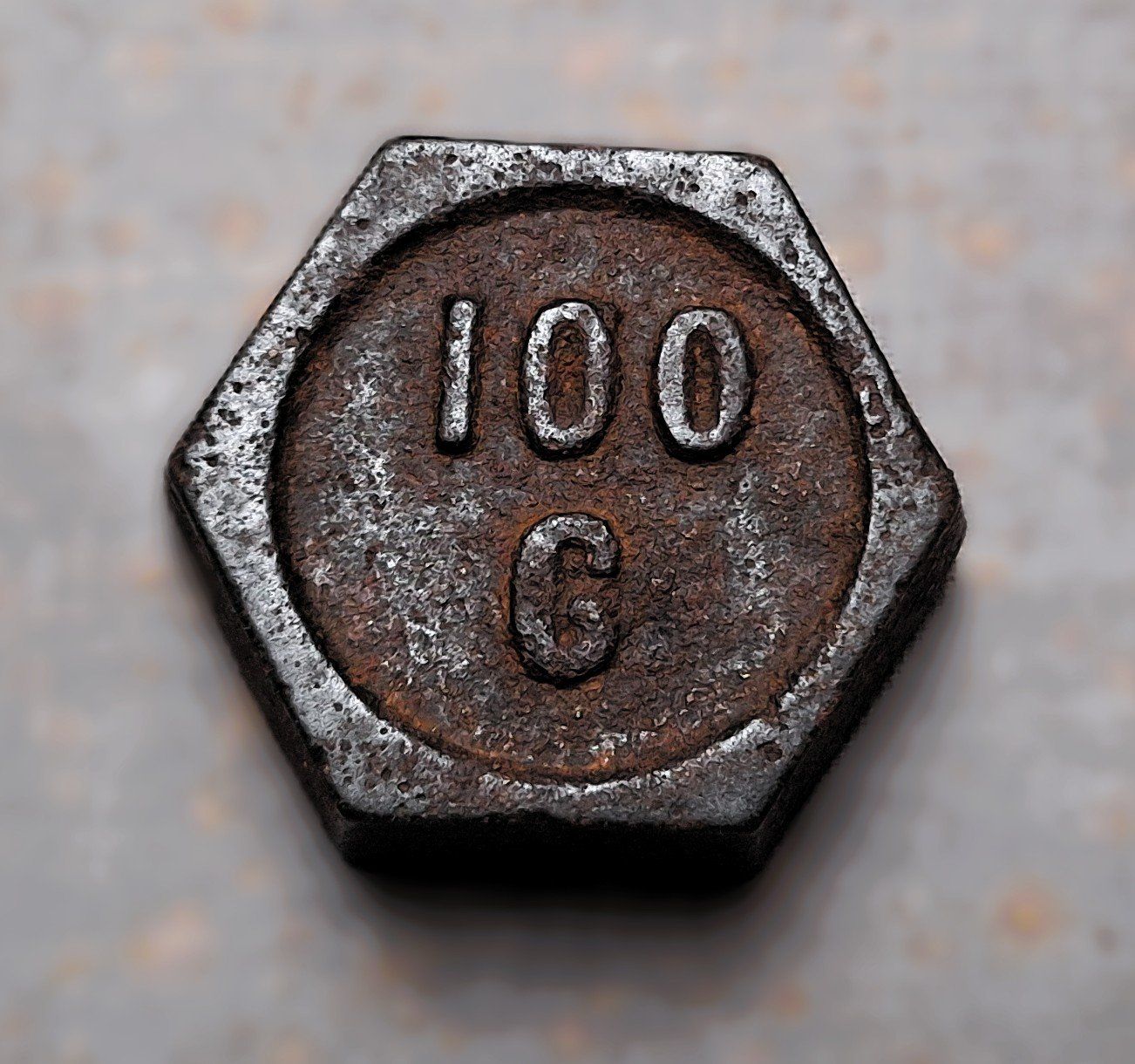 Bilance e pesi: Gewichtsstein 100 Gramm, antik, ab 1.- – Usato da Winterthur venduto da chvch 1