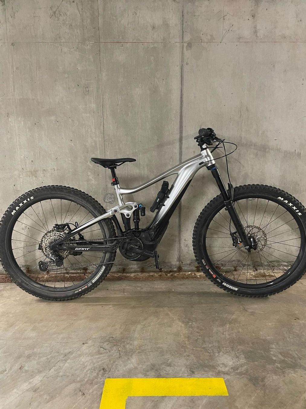 Giant Biciclette: MTB Giant Trance L – Nuovo (secondo la descrizione) da Zürich venduto da sil_pjv8