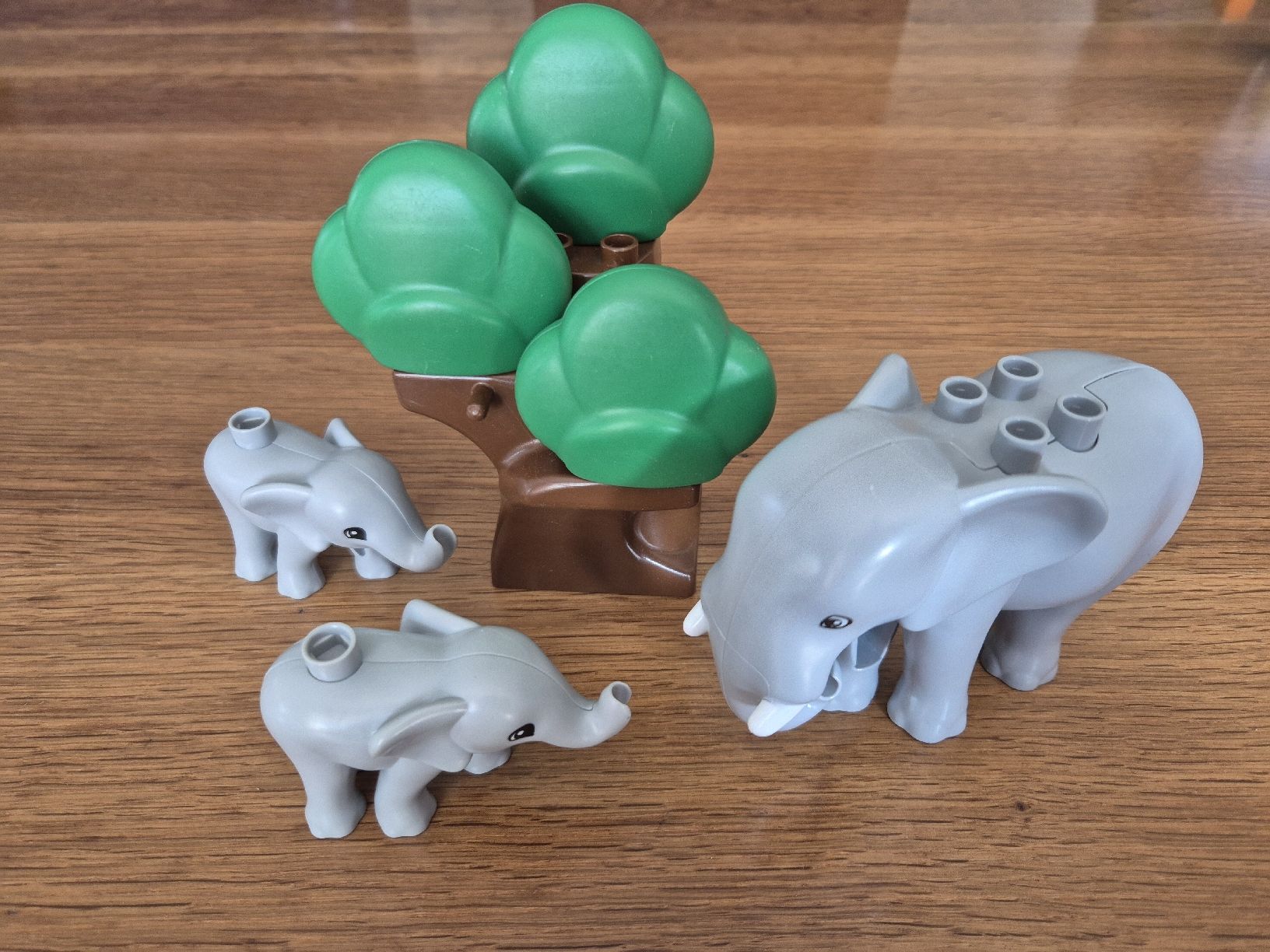 Spielzeuge: Duplo Set Elefanten (Y324) – Gebraucht aus Münchwilen TG von VT-Trader