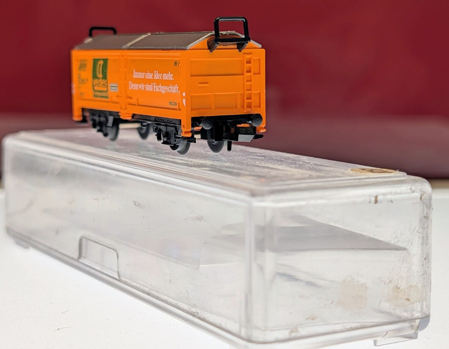 Trix Modelleisenbahnen: Spur N Güterwagen "vedes" – Gebraucht aus Reinach BL von angus74 1