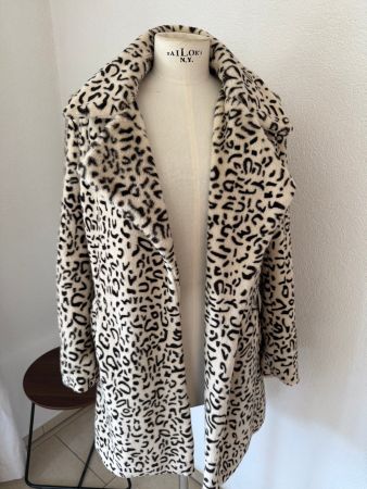 Kuscheliger Leoparden Mantel Grösse S