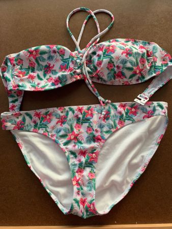 Bikini Gr. 40 Cup B Neu
