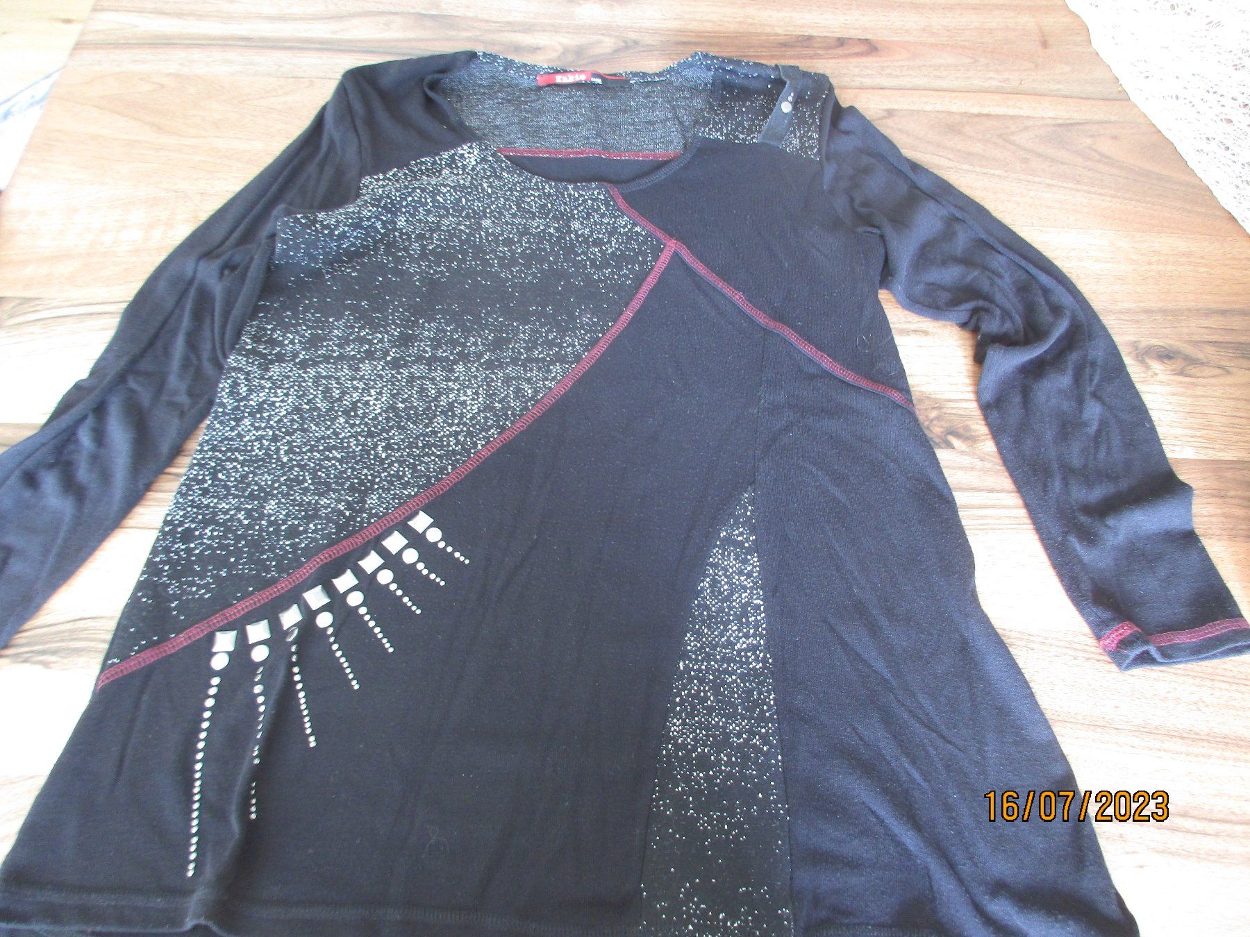 Pullover & Sweatshirts: Pullover Kakie 38 sehr schön – Gebraucht aus Ottenbach von Claurin