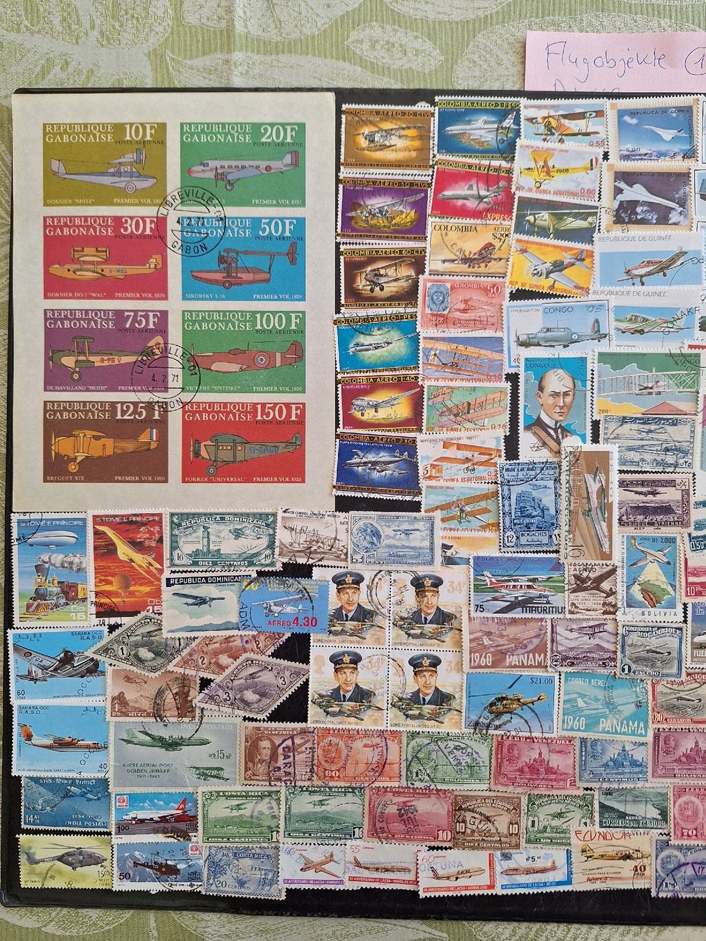 Tutti i francobolli: Diverse grosse Flugobjekte und Flugzeuge Sammlung – Usato da Genolier venduto da Antoine30 5