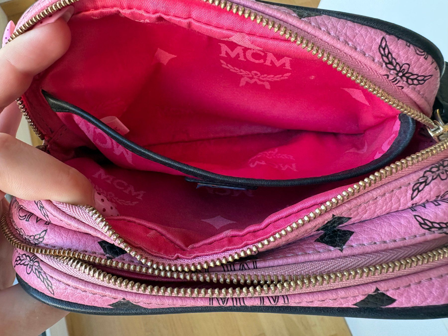 Borse da donna: MCM Täschchen in rosa – Usato da Langnau am Albis venduto da Meldoik 6