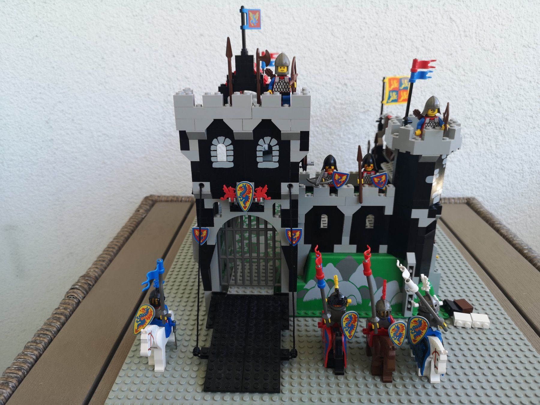 Lego Giocattoli: LEGO 6086 Black Knight's Castle – Usato da Goldau venduto da MacPad
