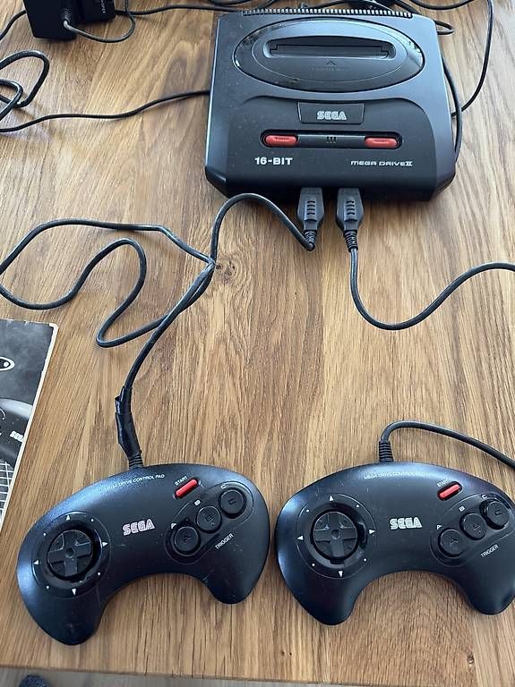 Konsolen: Sega Megadrive 2 mit spielen – Gebraucht aus Tuggen von 2012prague