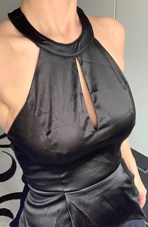 Top: Koucla Top Satin Peplum Gr. s – Usato da St. Gallen venduto da mar_rkm7