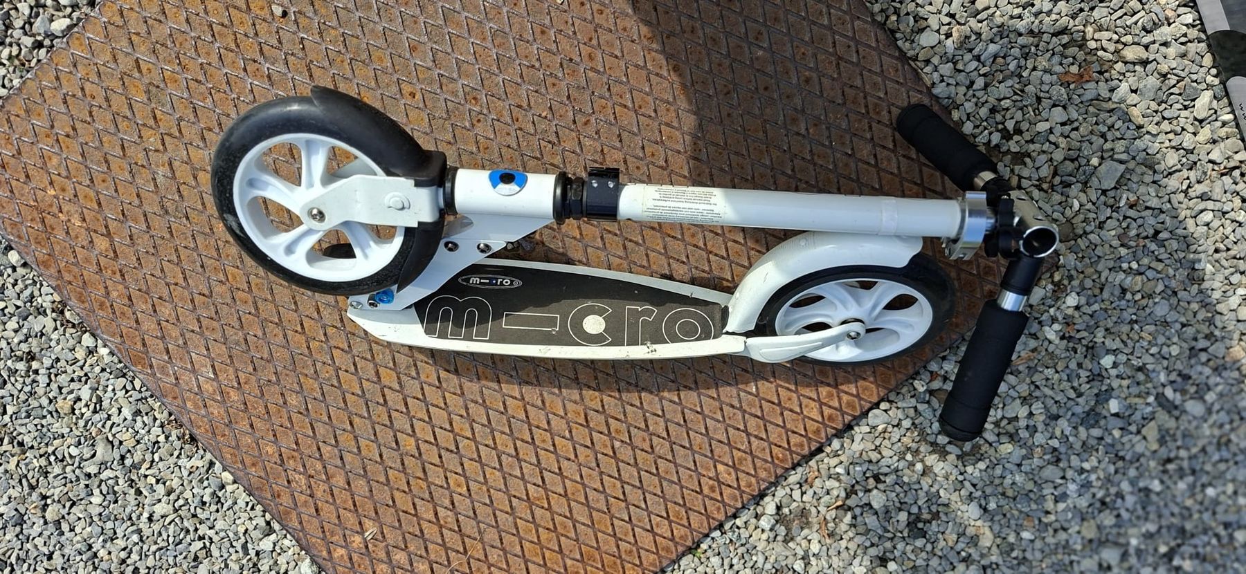 Micro Kickboard: Trotinette Micro White – D'occasion à Basel par sis_h6jg