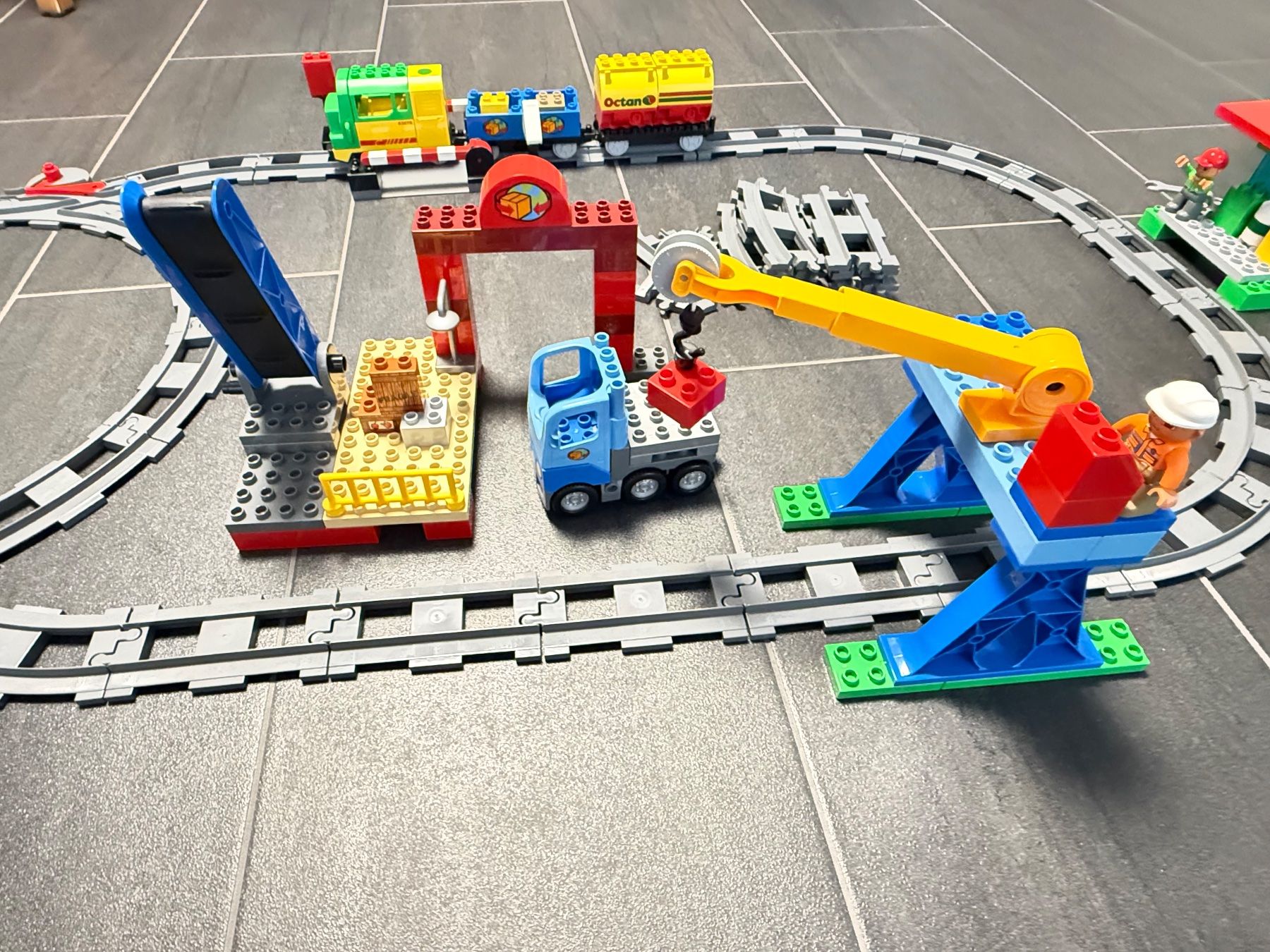 Lego Spielzeuge: LEGO DUPLO Deluxe Train Set - 5609 – Gebraucht aus Ostermundigen von nickname313
