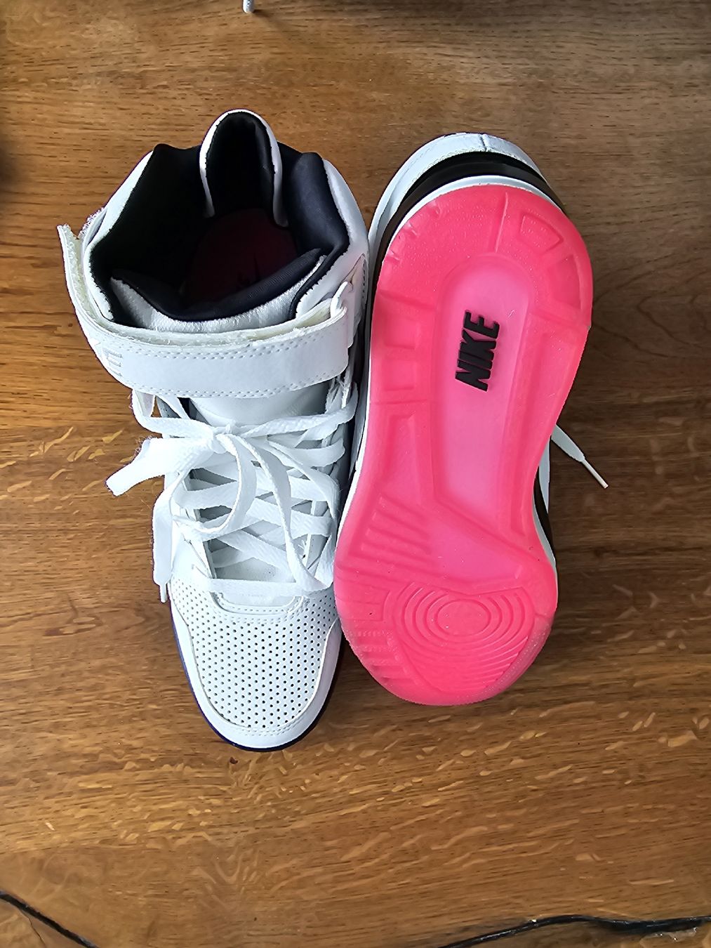 Nike Scarpe da donna: Nike Sneaker mit Keilabsatz – Nuovo (secondo la descrizione) da Trimmis venduto da Blueberry123 4