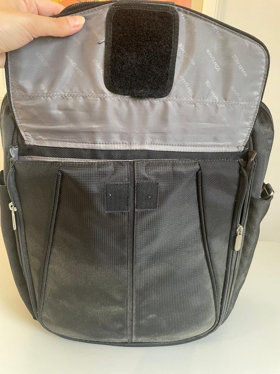 Targus Zaini: Targus Laptop Rucksack / Umhängetasche schwarz – Usato da Basel venduto da Ch2005 3