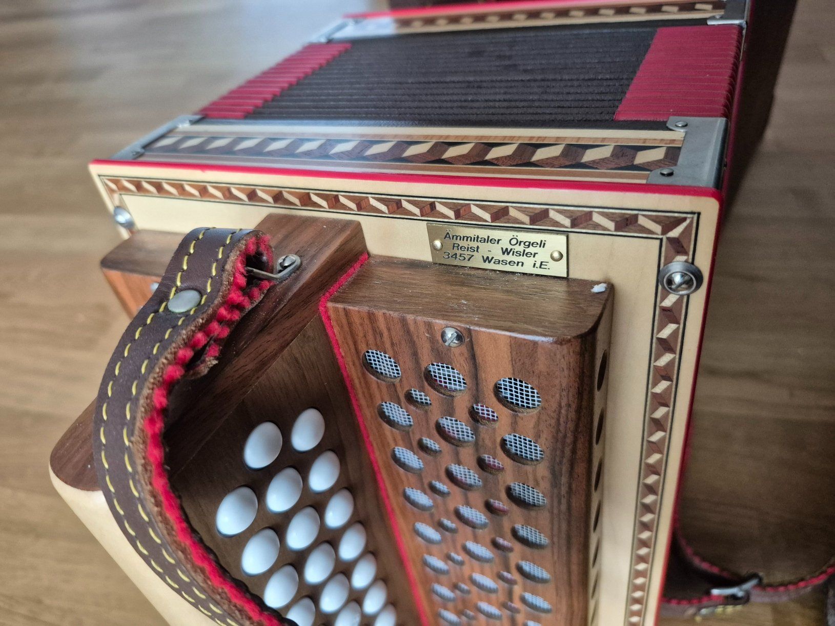 Instruments de musique: Kopfhörer Örgeli - System Leiser – Défectueux à Nottwil par Gorillale 4