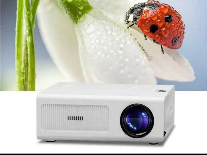 Proiettori: ANDROID IOS FULL HD PROJECTEUR COMPACT PORTABLE+TELECOMMANDE – Nuovo e nell'imballaggio originale da Servion venduto da josephine22 1