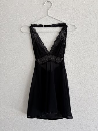 Nuisette noire dentelle taille 38
