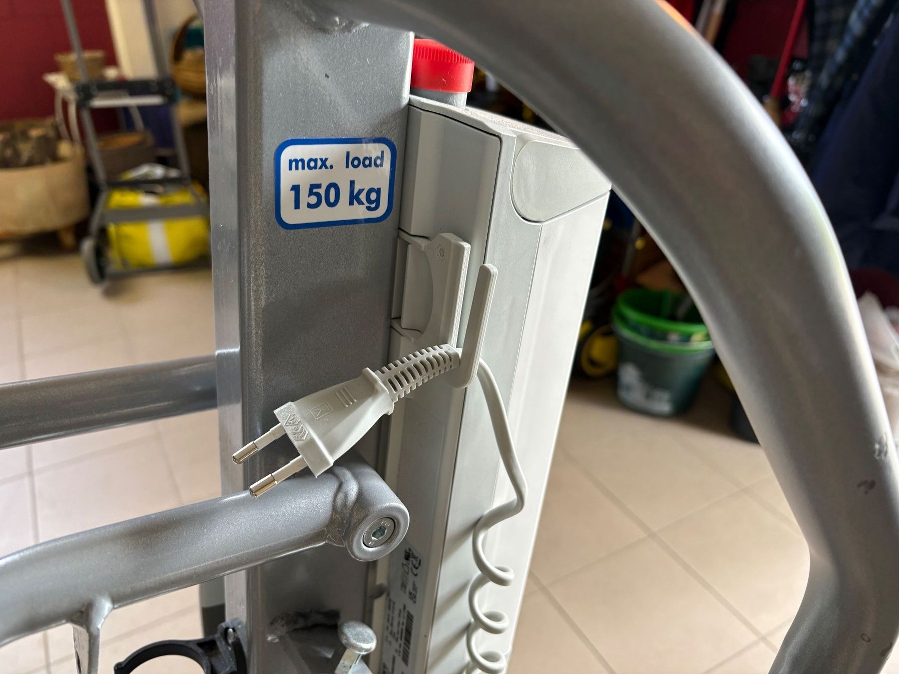 Balken: VERMEIREN Invaliden-Lift – Gebraucht aus Zuzwil SG von Zibu-3 3