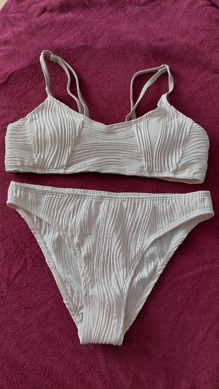 Shein Badekleider & Bikinis: Bikinis Gr.160  neu – Neu und originalverpackt aus Thun von Alexanna
