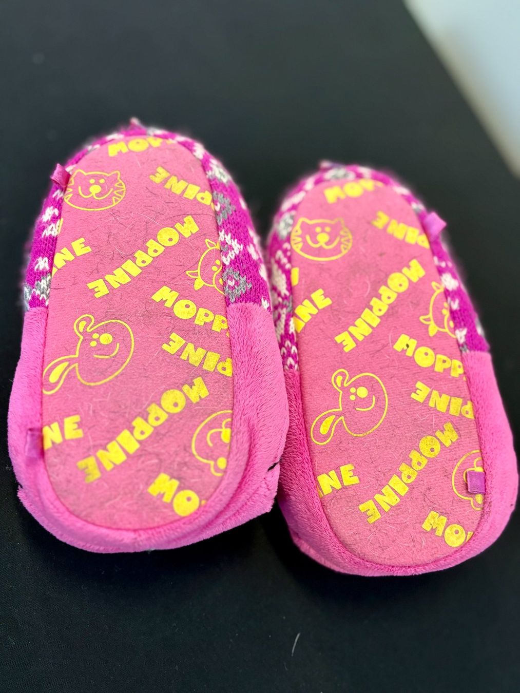 Chaussures filles: Warme Hausschuhe, pink, Grösse 29/31 – D'occasion à Zürich par Drahtzug 1