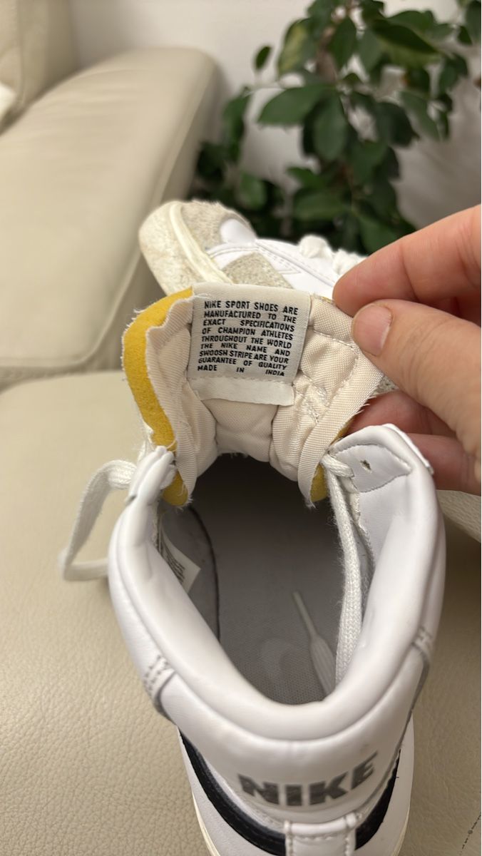 Nike Scarpe da uomo: Nike Blazer Mid '77 Vintage Weiss/Schwarz, – Usato da Kriens venduto da mir_v8ww 1