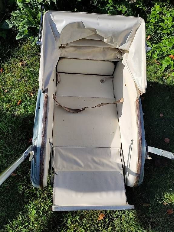 Carrozzine: antiker Kinderwagen – Usato da Sursee venduto da Buholz0 2
