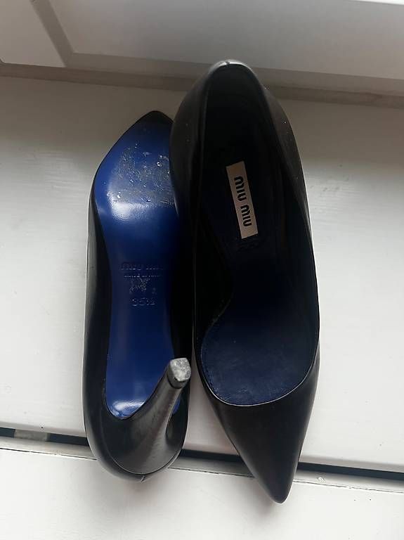 Scarpe da donna: Miu Miu Pumps 351/2 / 36 – Usato da Luzern venduto da 4coco 2