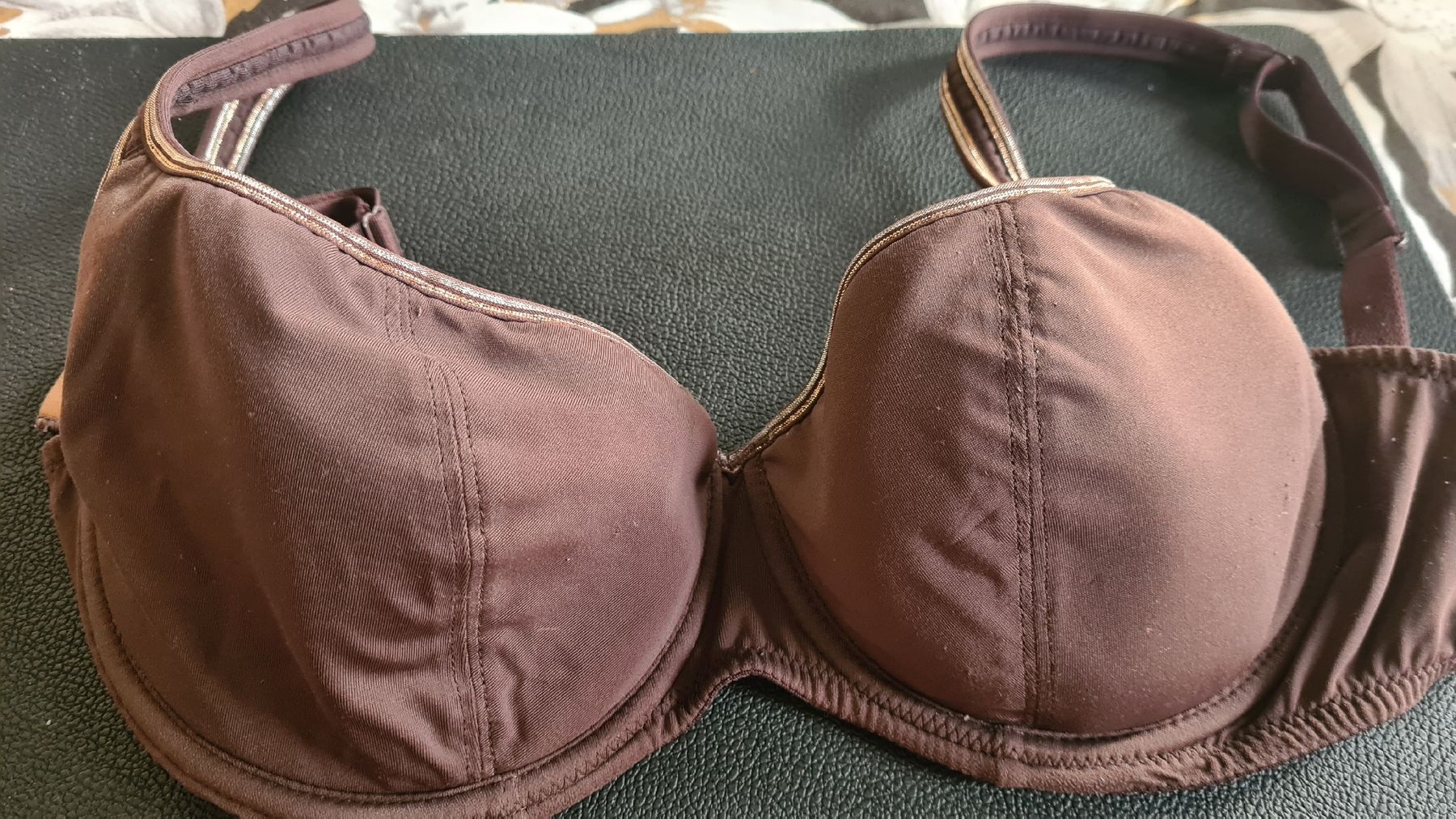 Altra biancheria intima: Schöner BH von CHANGE Gr. 85D braun gold – Usato da Dussnang venduto da Mak13