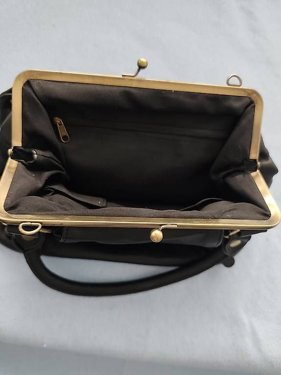Taschen für Damen: Vintage Clutsch – Gebraucht aus Berikon von mar_pkn7 3