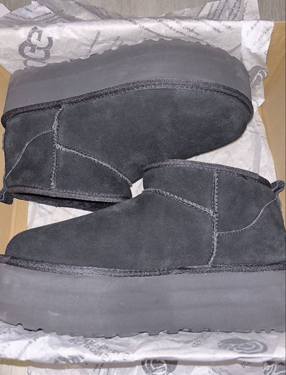 Ugg Scarpe da donna: UGG Mini Platform Boots – Nuovo (secondo la descrizione) da Horgen venduto da sophiaric 2