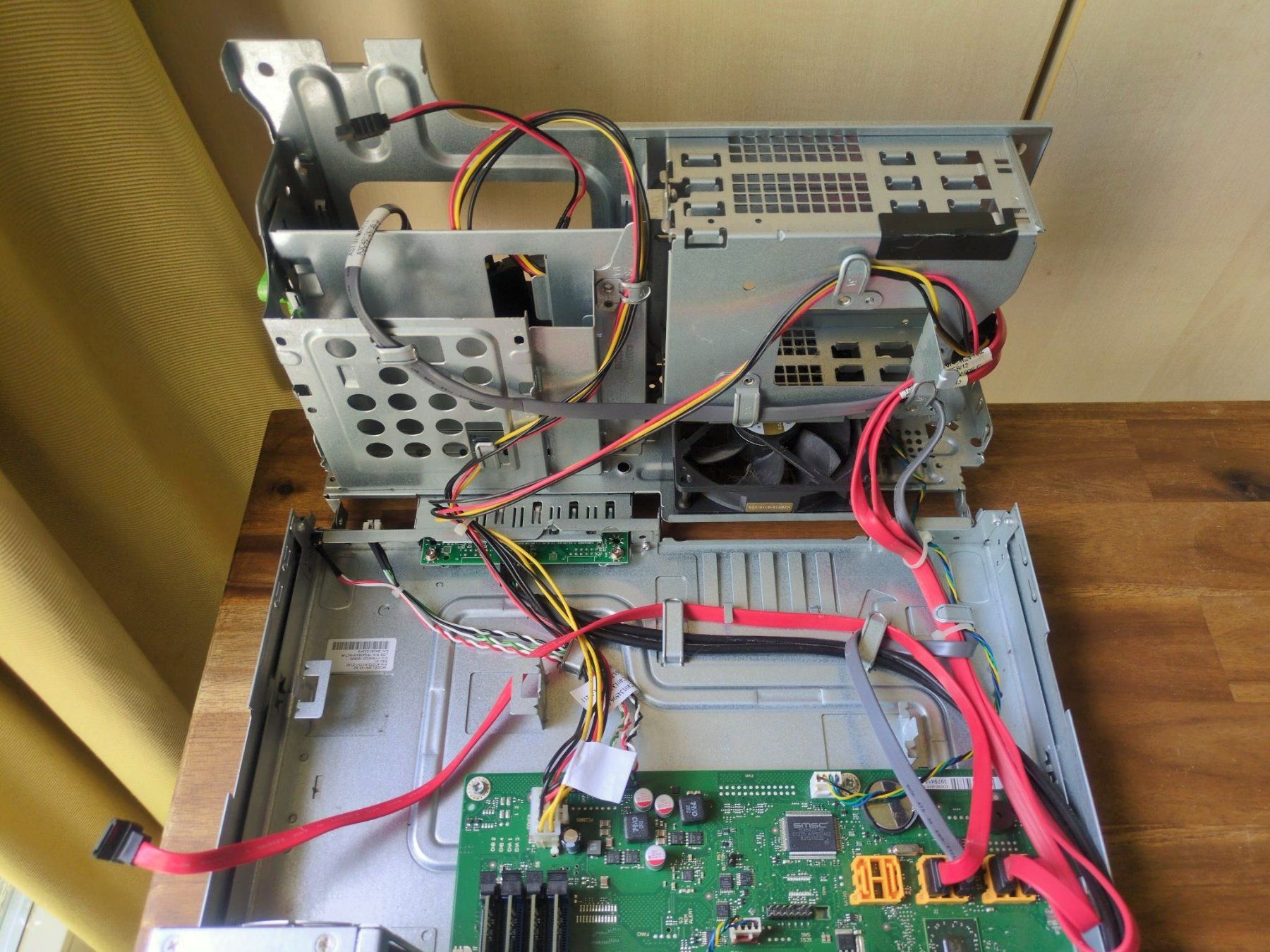 Fujitsu Server: Fujitsu Primergy MX130 S2 Server mit geringem Stromverbrauch – Usato da Langenthal venduto da YElektra 3
