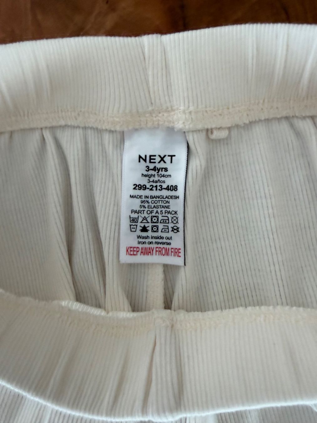Next Pantaloni: Shorts, Next, Grösse 104 – Usato da Haslen AI venduto da s176 3